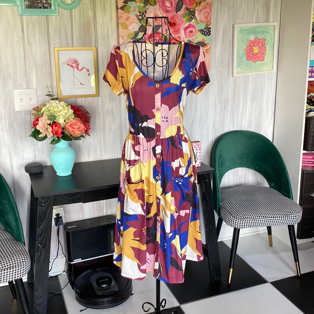 Women’s Dress Midi Multicolor Floral with Front Pockets Size Small